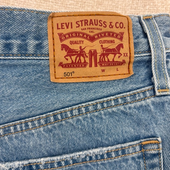 Levi’s genuine 501 Denim frayed distressed Shorts Sz 27 - Picture 6 of 12